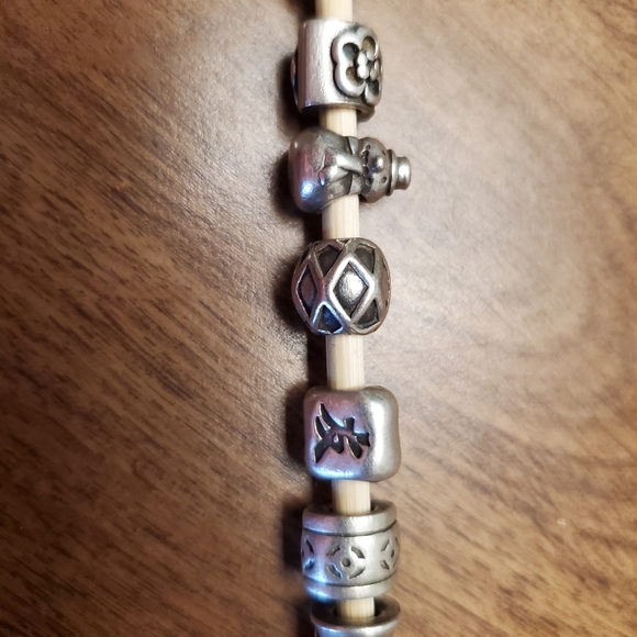 Pandora Beads and bracelet - Picture 8 of 9